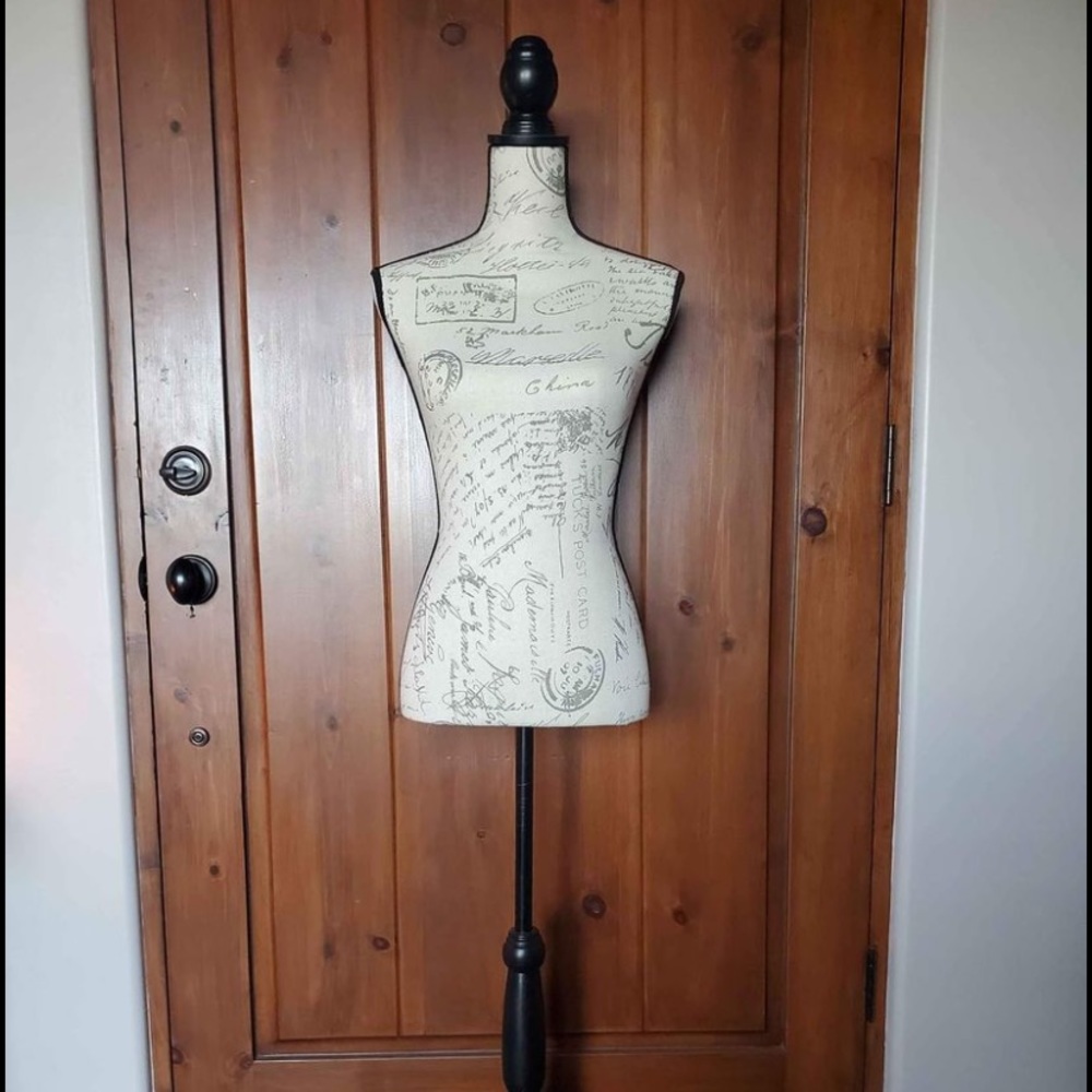 BRAND NEW mannequin